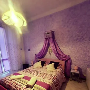 https://la-maison-des-caprices-la-spezia-stazione_5terre.hotelitalianriviera.com